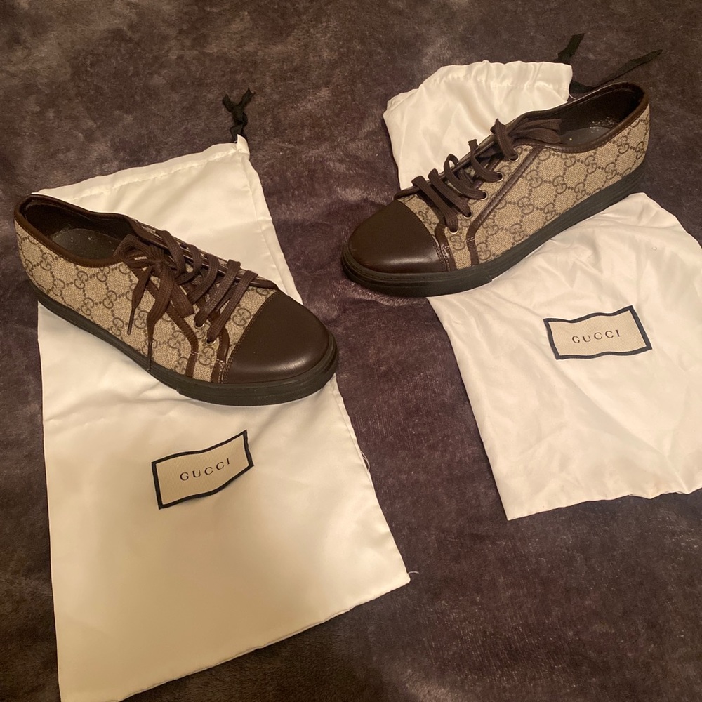 Gucci shoes in great condition! Will Ship ASAP